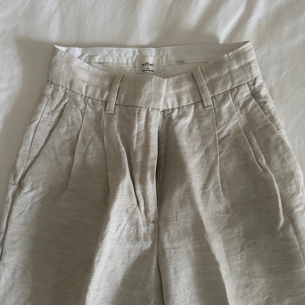 Aritzia Effortless Pants